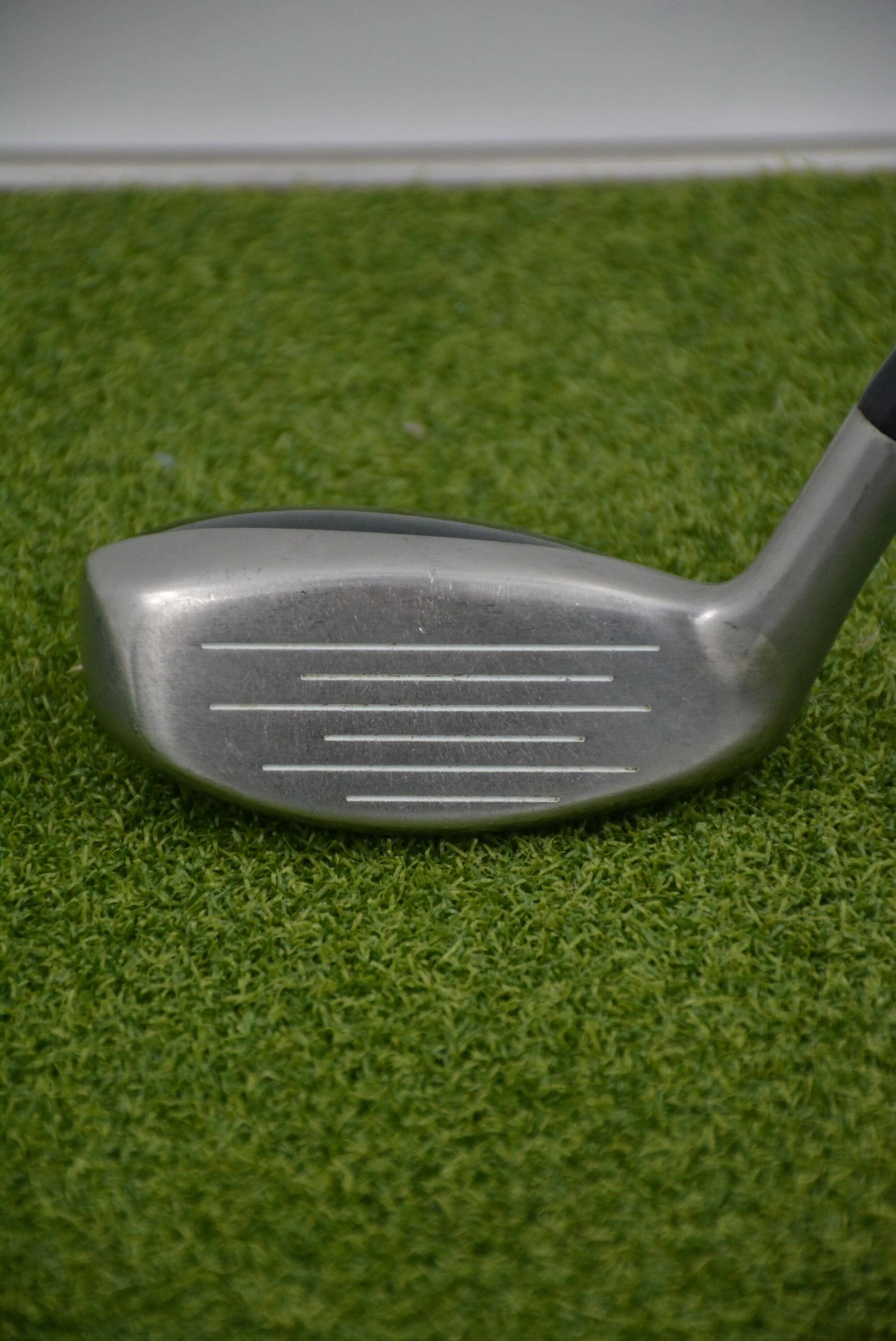 GolfRoots Women's TaylorMade Rescue Mid 4 Hybrid W Flex - Image 3